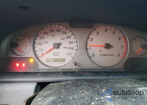 2001 Nissan Frontier Crew Cab Xe z USA, uszkodzony, nr VIN 1N6ED27T71C375676